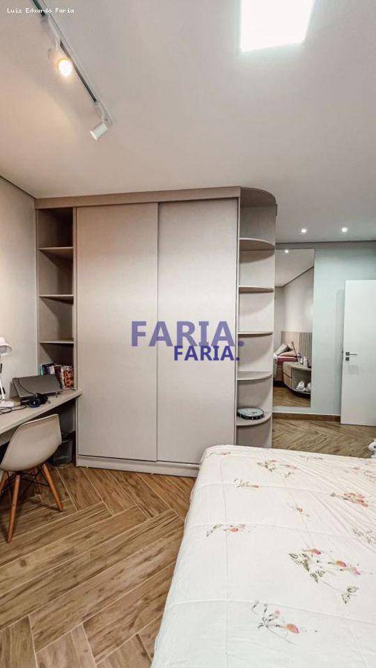 Casa à venda com 3 quartos, 250m² - Foto 19