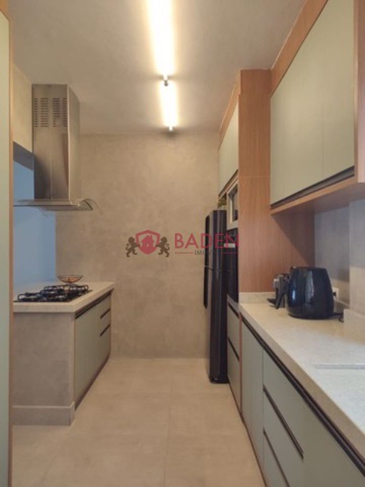 Apartamento à venda com 2 quartos, 80m² - Foto 4