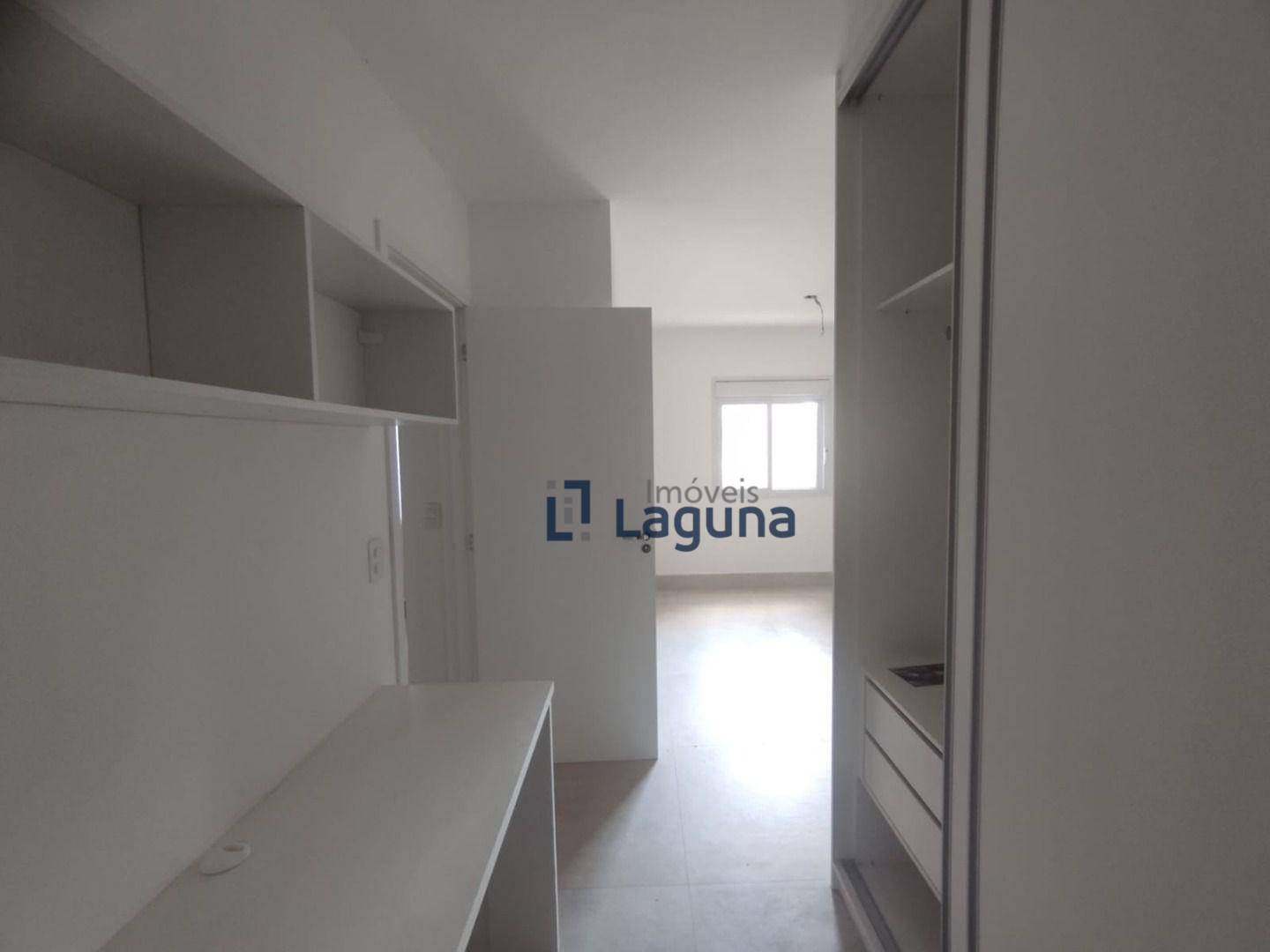 Apartamento para alugar com 1 quarto, 65m² - Foto 6