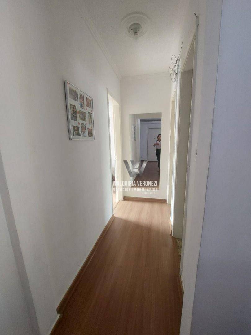 Apartamento à venda com 2 quartos, 70m² - Foto 11