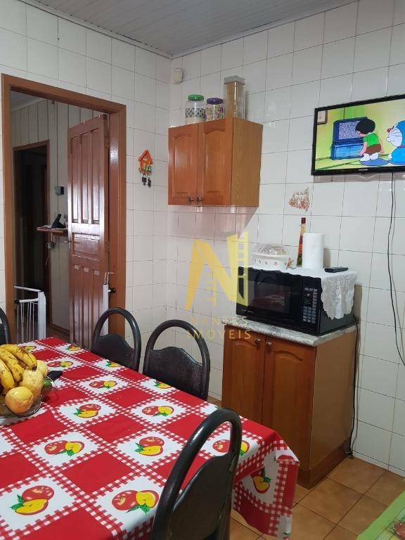 Casa à venda com 3 quartos, 95m² - Foto 4