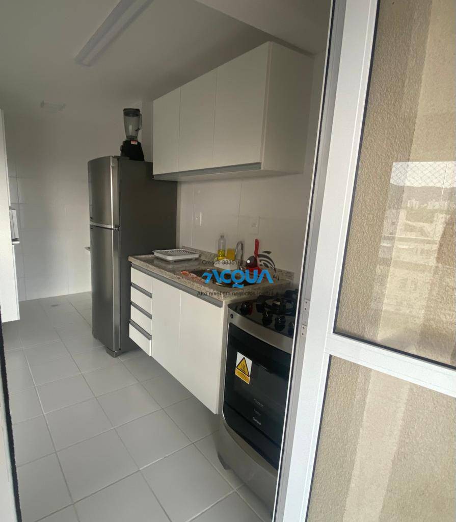 Apartamento à venda com 2 quartos, 70m² - Foto 6