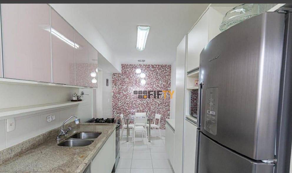 Apartamento para alugar com 3 quartos, 145m² - Foto 15