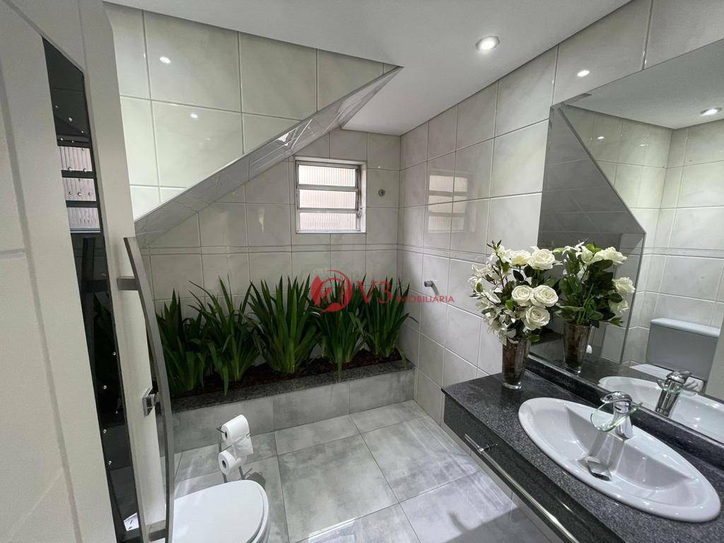 Sobrado à venda com 3 quartos, 180m² - Foto 4