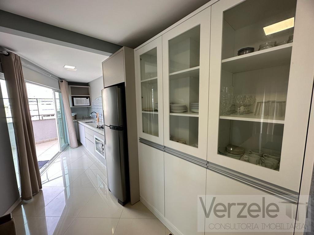 Apartamento à venda com 3 quartos, 320m² - Foto 19