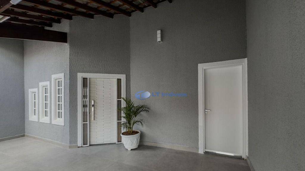 Casa para alugar com 3 quartos, 121m² - Foto 2