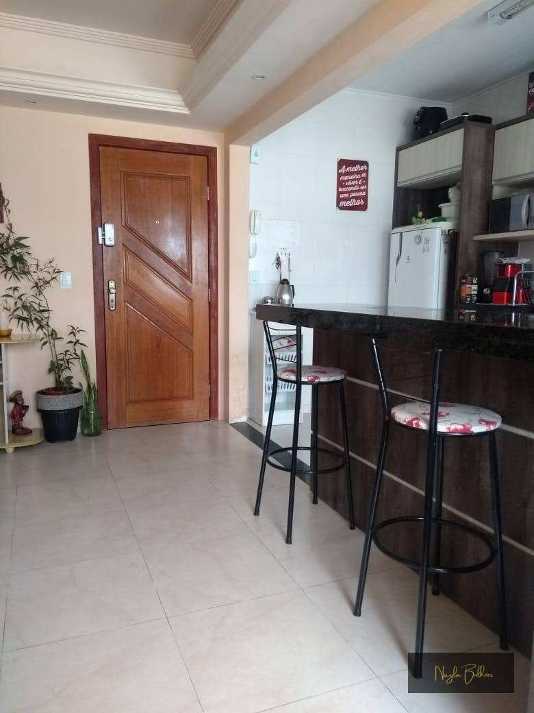 Apartamento à venda com 2 quartos, 60m² - Foto 2