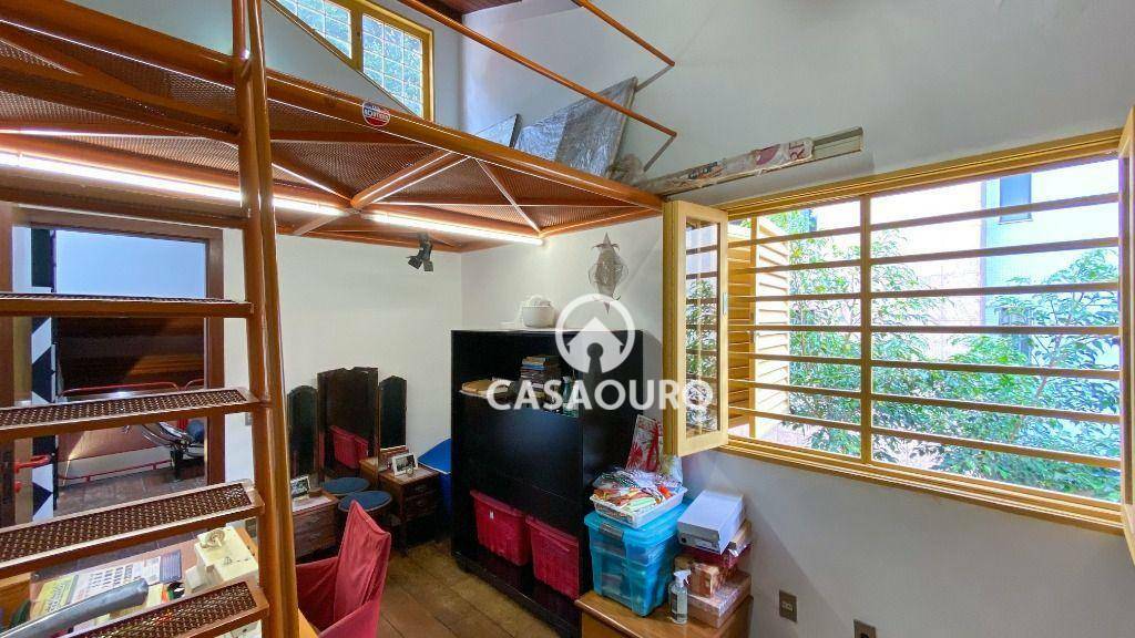 Casa à venda com 4 quartos, 283m² - Foto 39