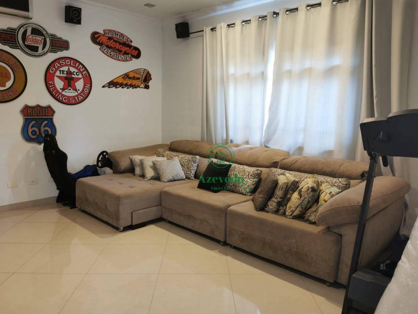 Sobrado à venda com 4 quartos, 220m² - Foto 1