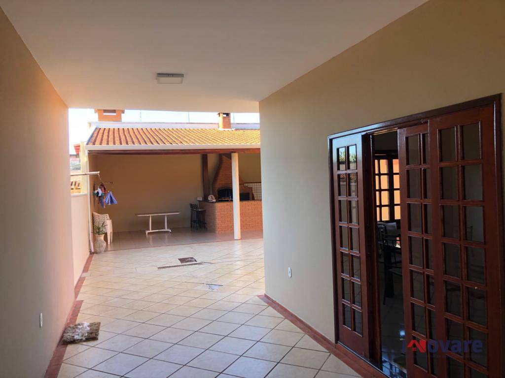 Sobrado à venda com 3 quartos, 240m² - Foto 3