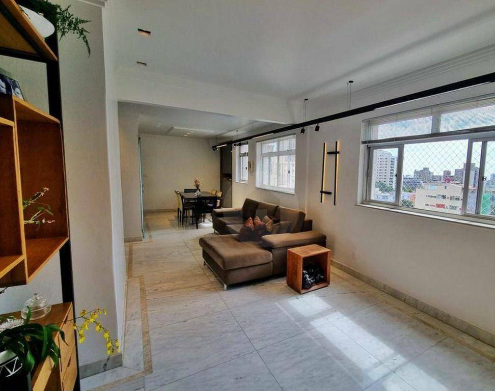 Apartamento à venda com 3 quartos, 124m² - Foto 1