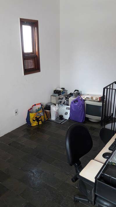 Casa à venda com 4 quartos, 280m² - Foto 11