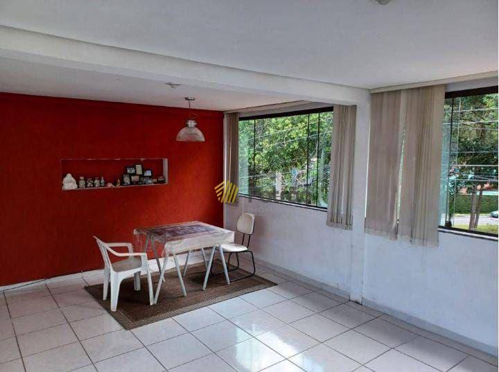 Casa à venda com 4 quartos, 250m² - Foto 14