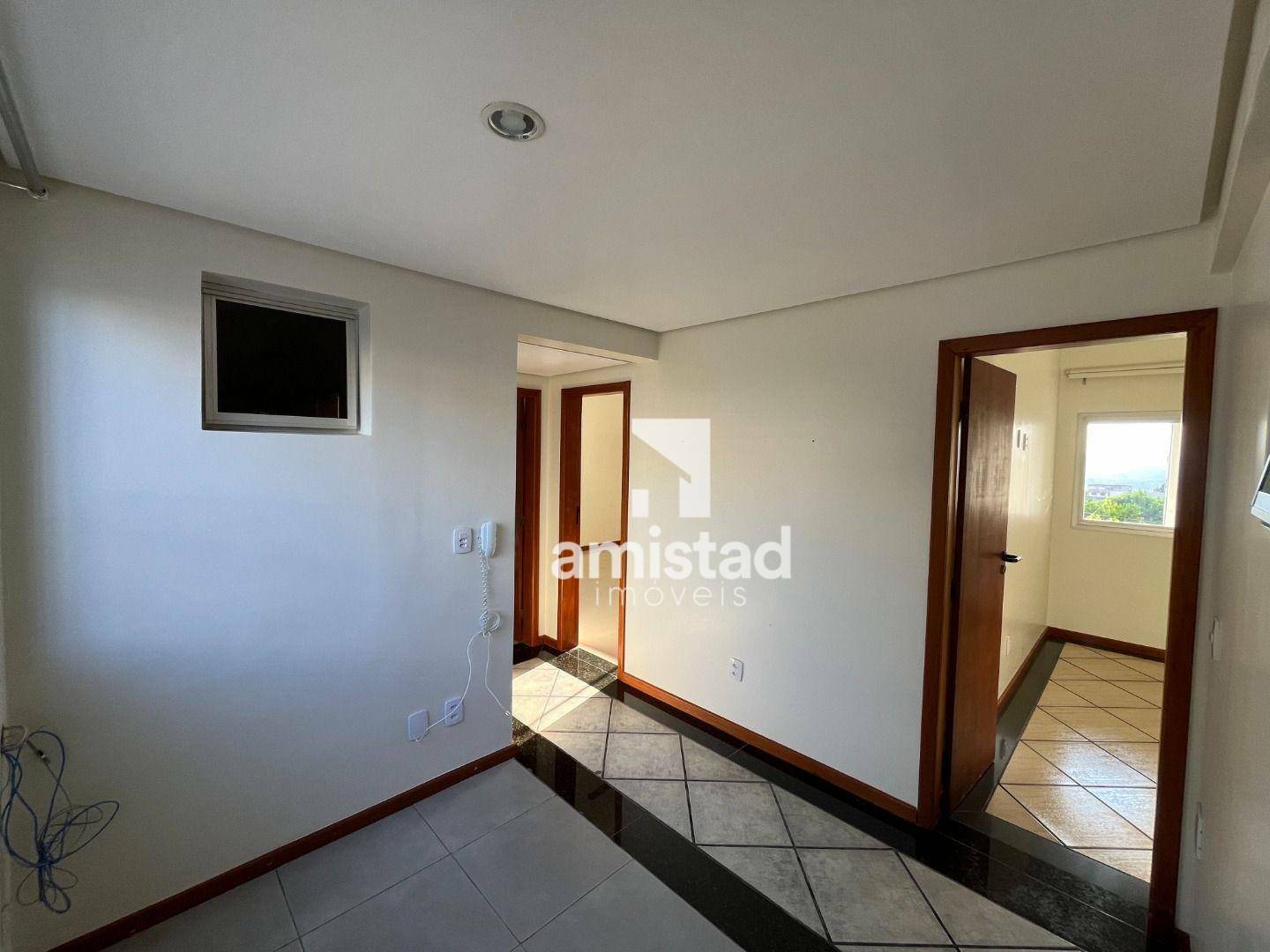 Casa à venda com 3 quartos, 600m² - Foto 6