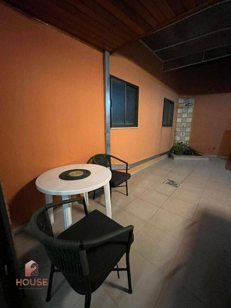 Apartamento à venda com 4 quartos, 150m² - Foto 5