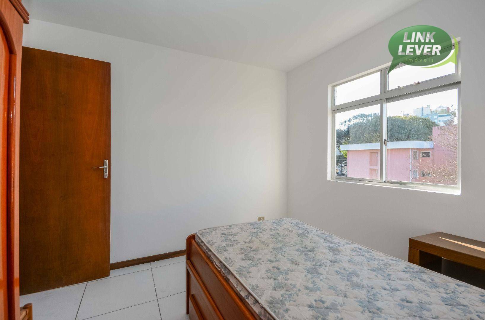 Apartamento à venda com 2 quartos, 66m² - Foto 17