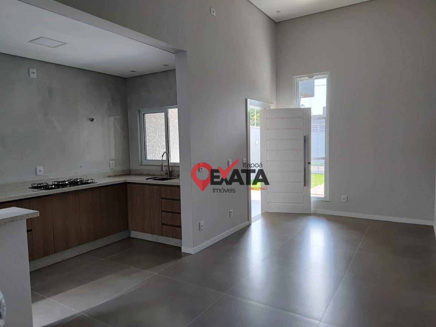 Casa à venda com 3 quartos, 90m² - Foto 9