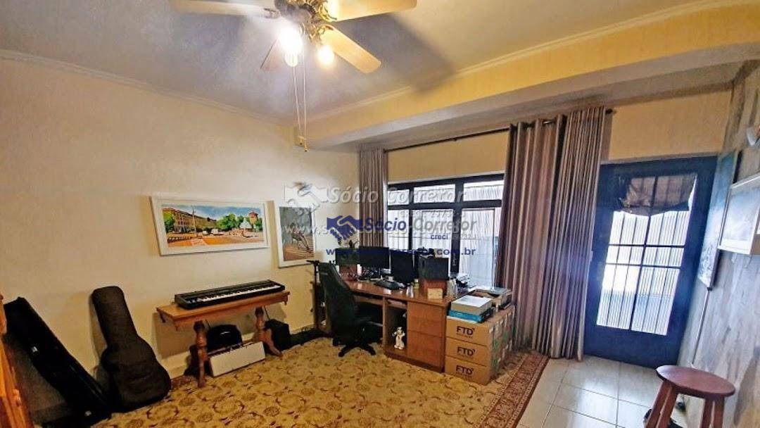 Sobrado à venda com 4 quartos, 240m² - Foto 7