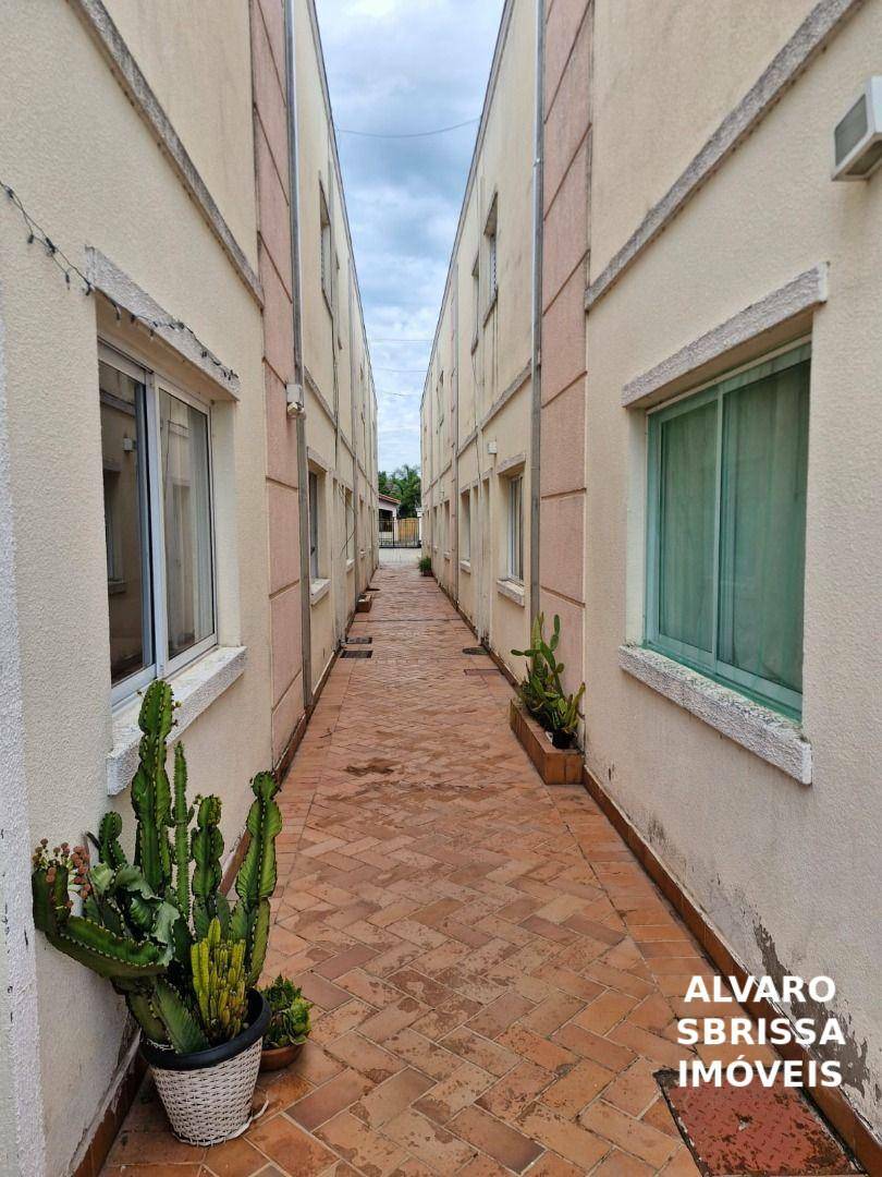 Apartamento à venda com 2 quartos, 70m² - Foto 3