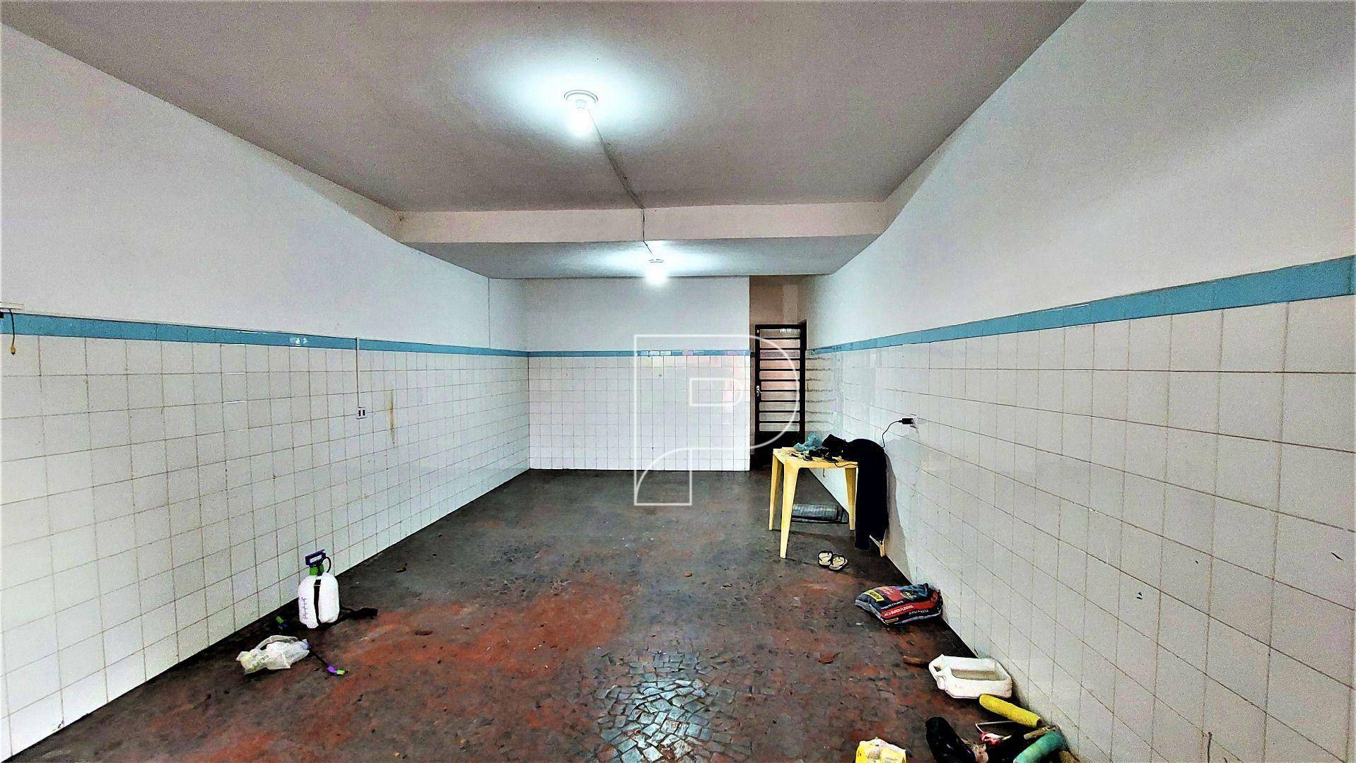 Casa para alugar com 2 quartos, 200m² - Foto 19