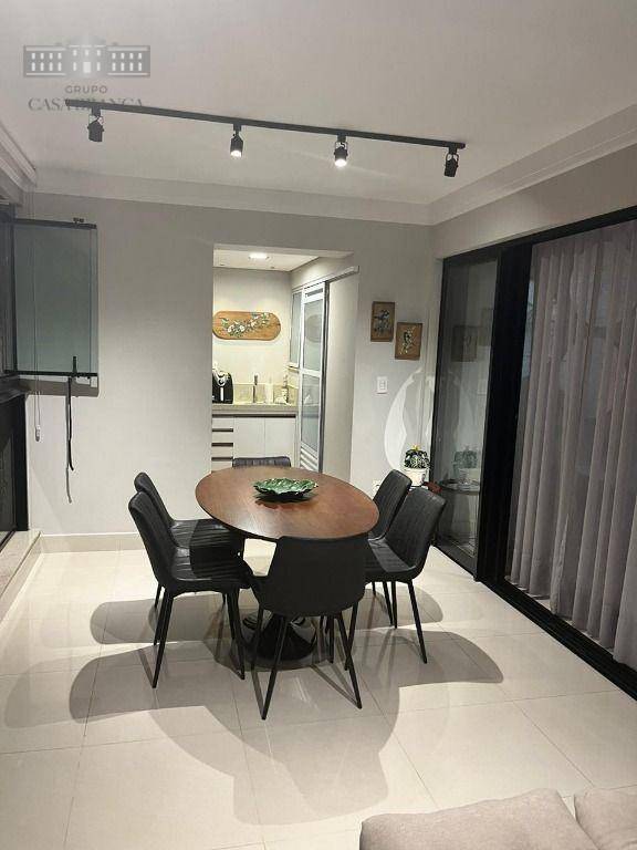 Apartamento à venda com 3 quartos, 142m² - Foto 2