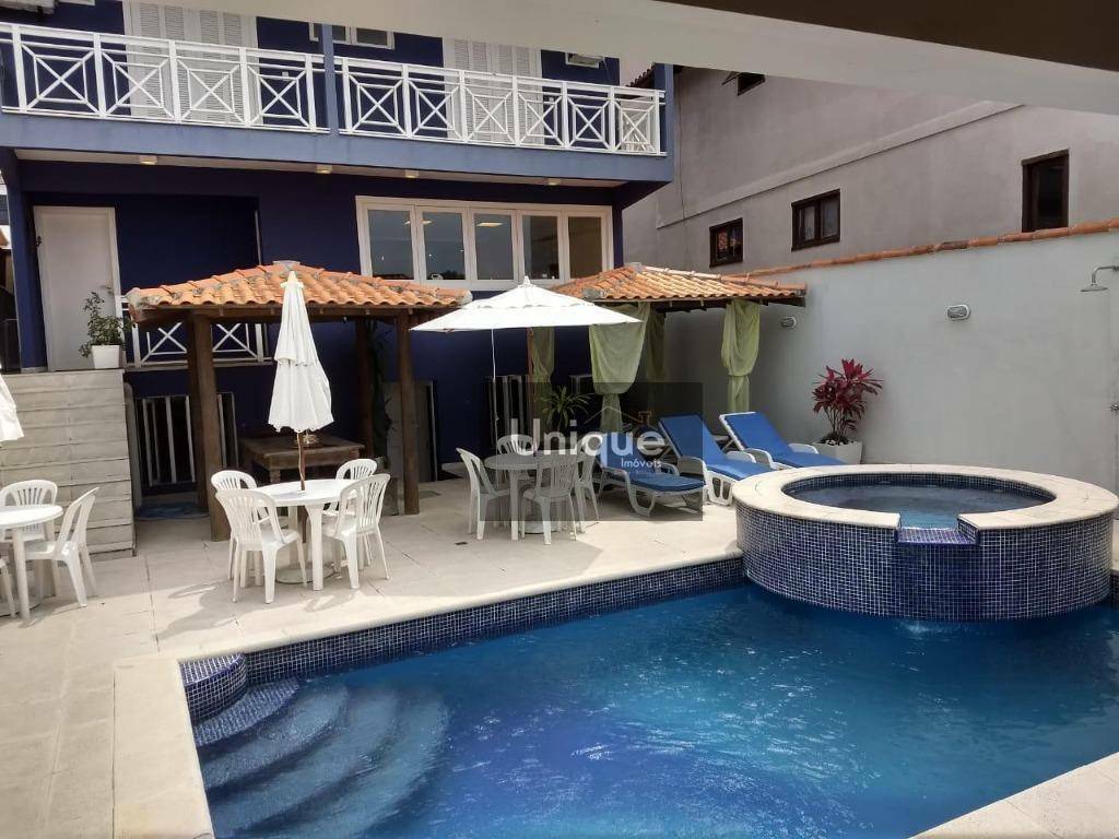 Casa de Condomínio à venda com 7 quartos, 376m² - Foto 1