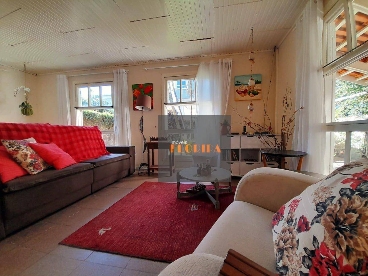 Casa à venda com 4 quartos, 90m² - Foto 3