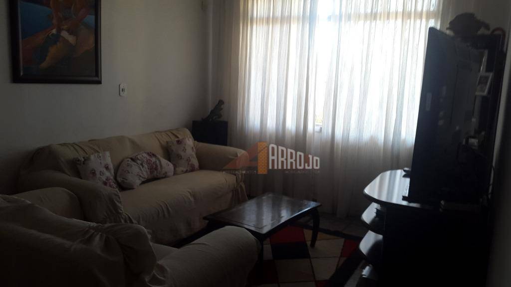 Sobrado à venda com 3 quartos, 225m² - Foto 1