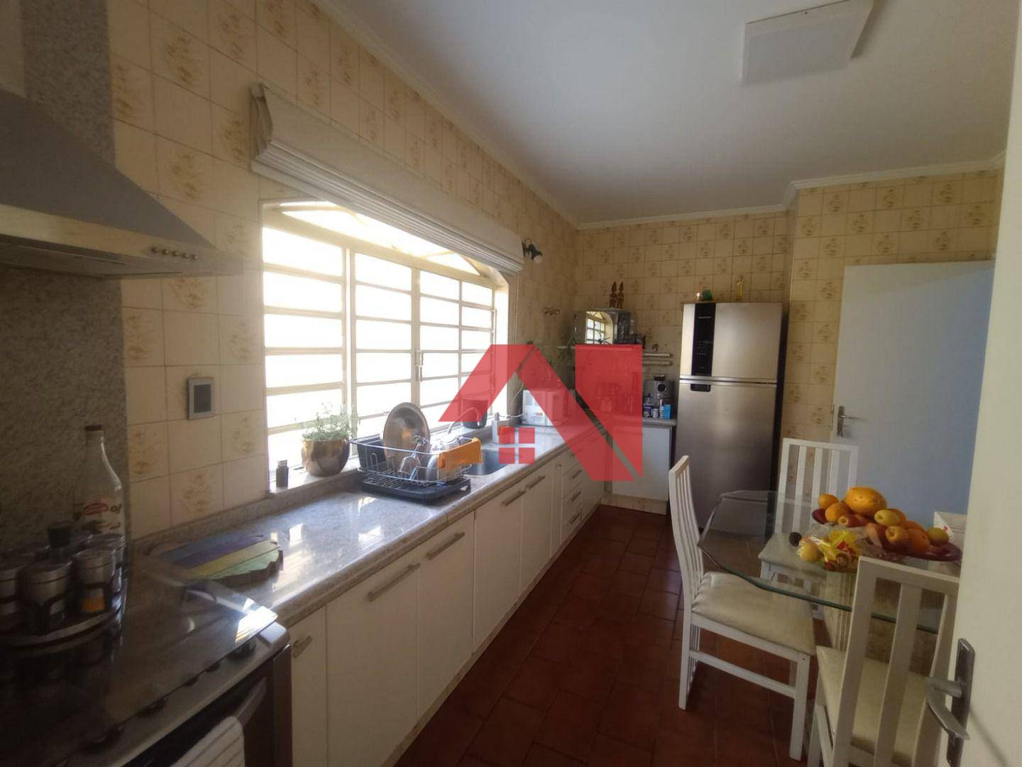 Sobrado à venda com 3 quartos, 220m² - Foto 32