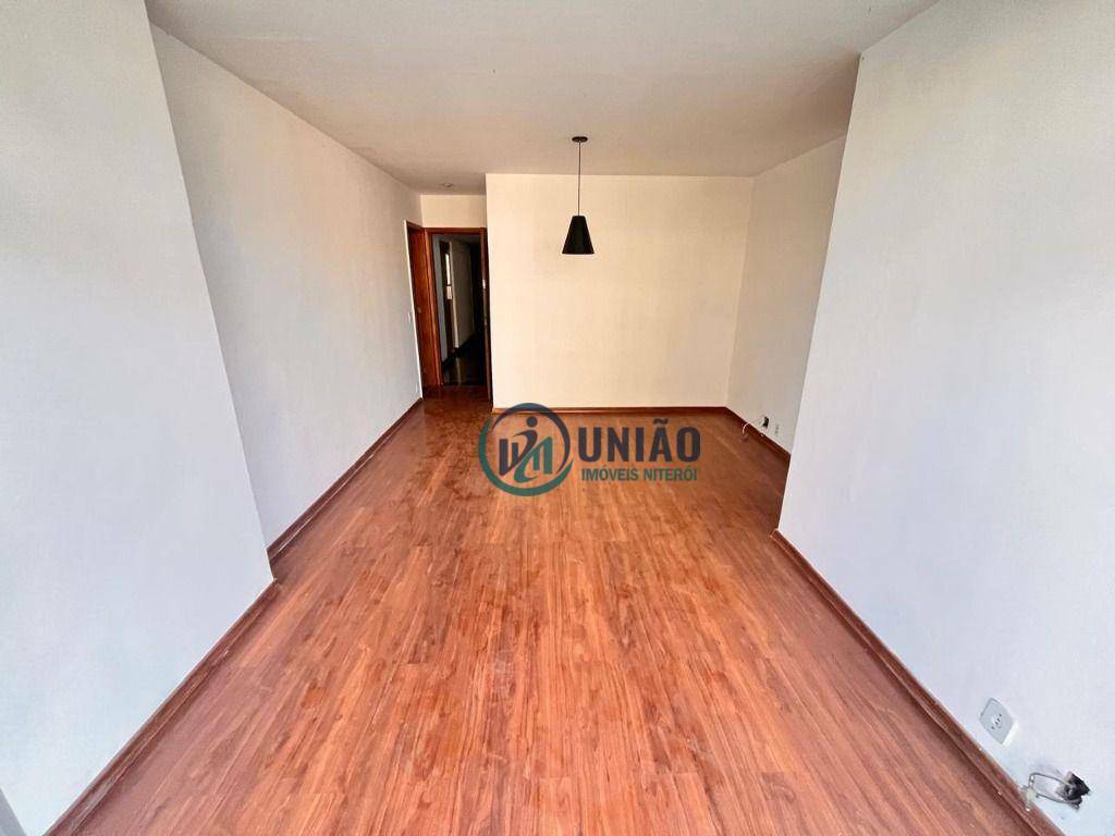 Apartamento à venda com 2 quartos, 80m² - Foto 23