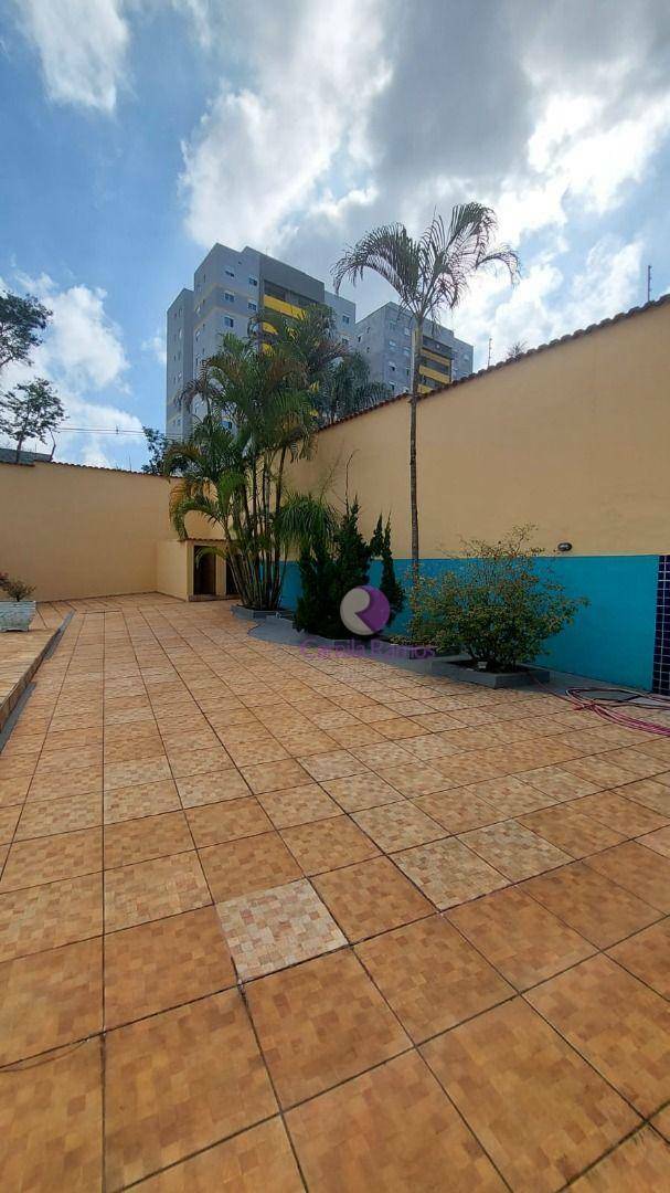 Casa à venda com 1 quarto, 179m² - Foto 28