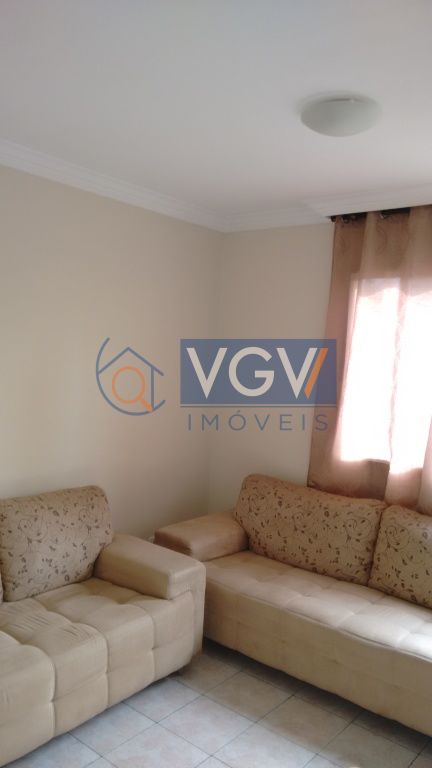 Apartamento à venda com 2 quartos, 42m² - Foto 3