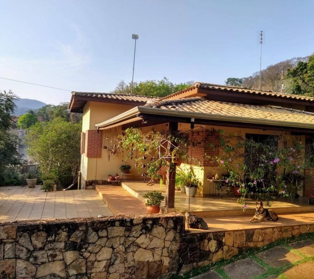 Chácara, 3 quartos, 2000 m² - Foto 1