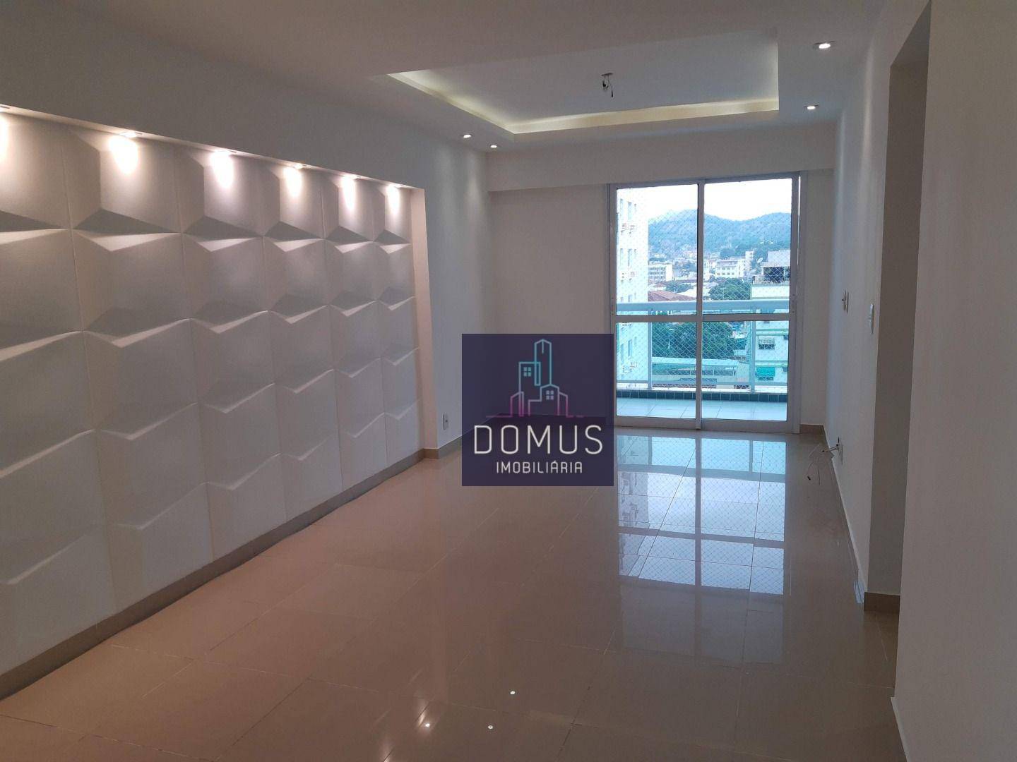 Apartamento à venda com 3 quartos, 88m² - Foto 1