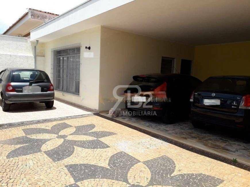 Casa à venda com 3 quartos, 260m² - Foto 2