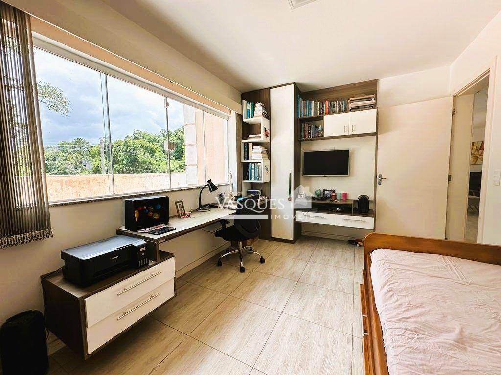 Casa à venda com 4 quartos, 204m² - Foto 6