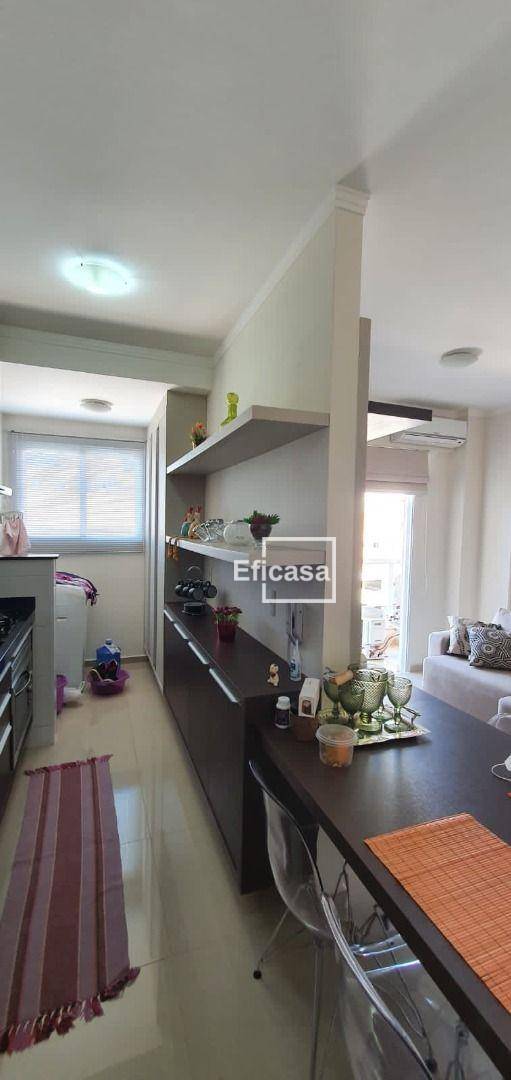 Apartamento à venda com 2 quartos, 53m² - Foto 4