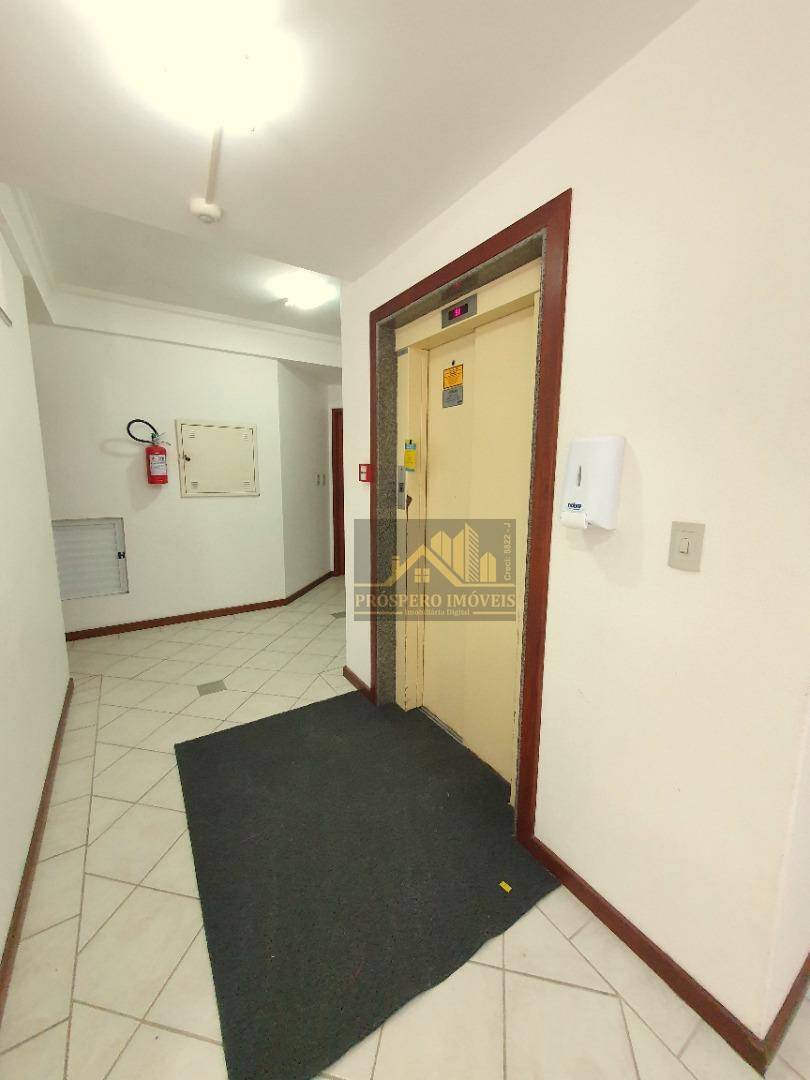 Apartamento à venda com 2 quartos, 67m² - Foto 31