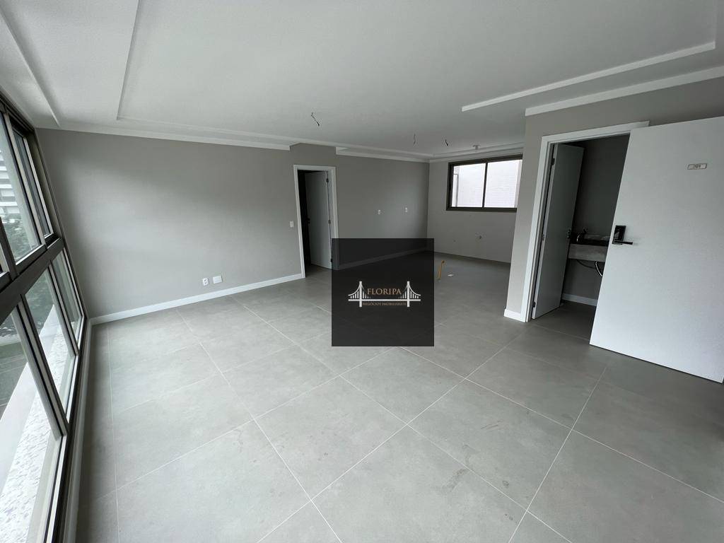 Apartamento à venda com 3 quartos, 107m² - Foto 3