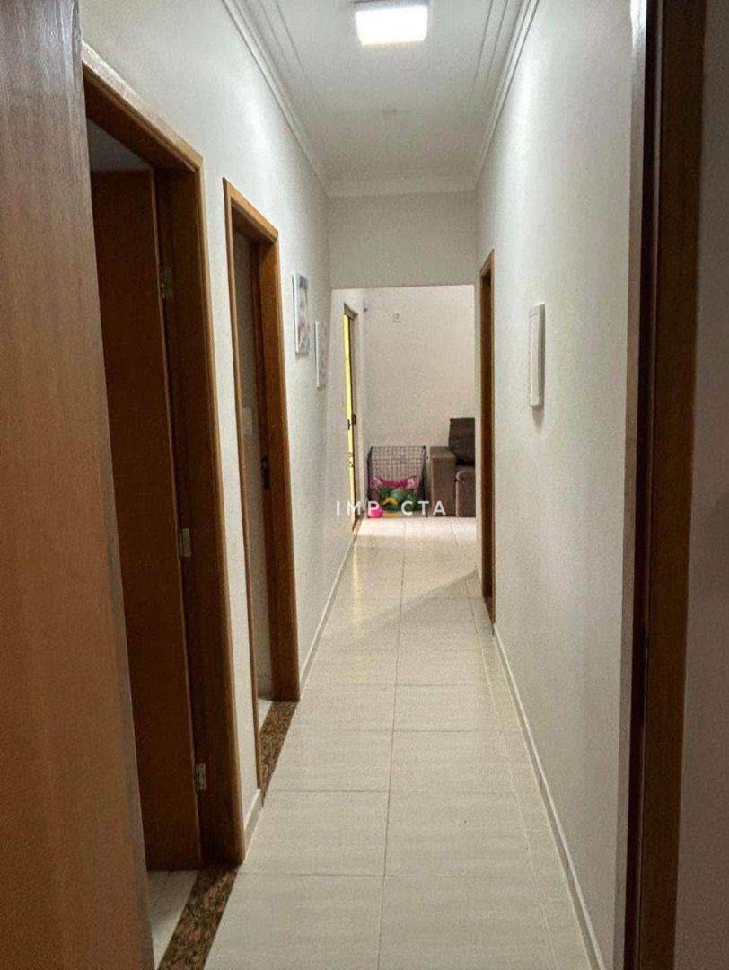 Casa à venda com 3 quartos, 200m² - Foto 7