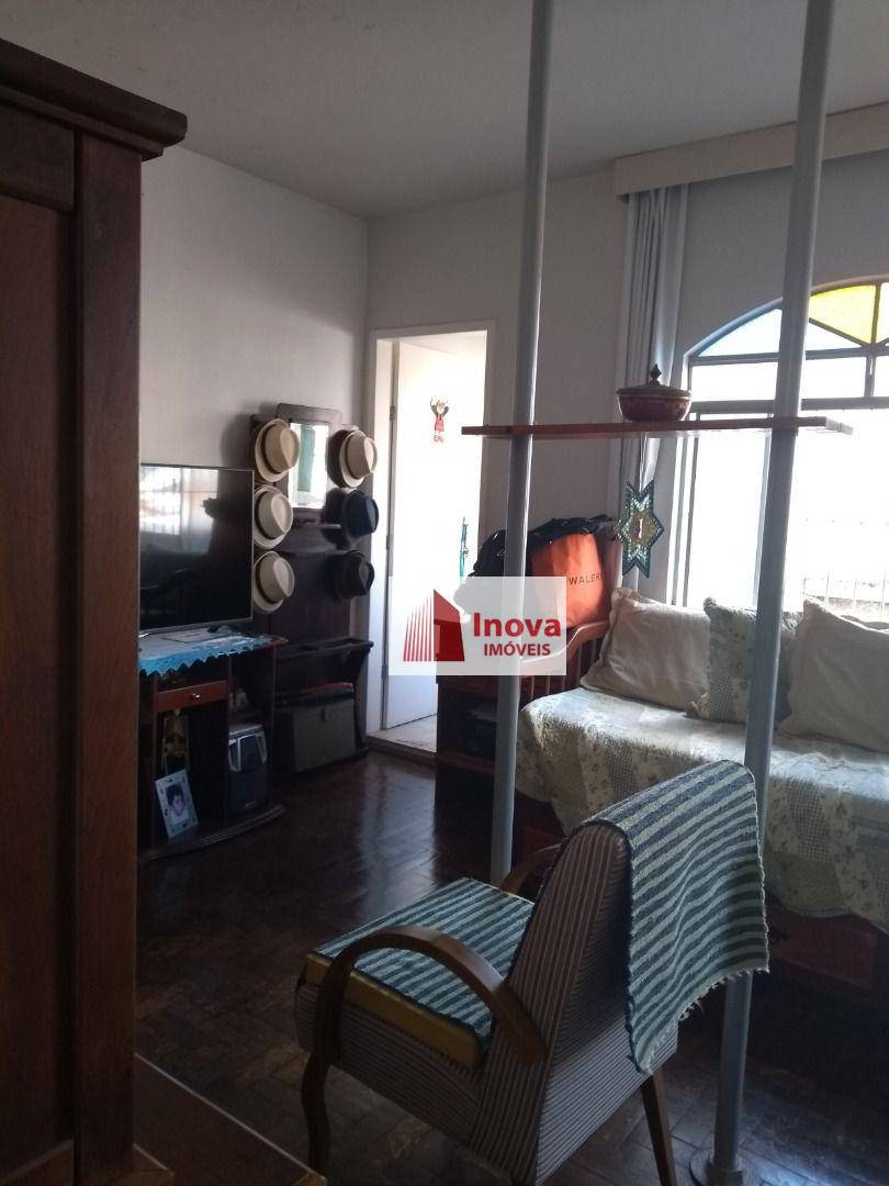 Casa à venda com 4 quartos, 300m² - Foto 29