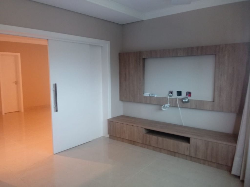 Apartamento para alugar com 3 quartos, 157m² - Foto 6