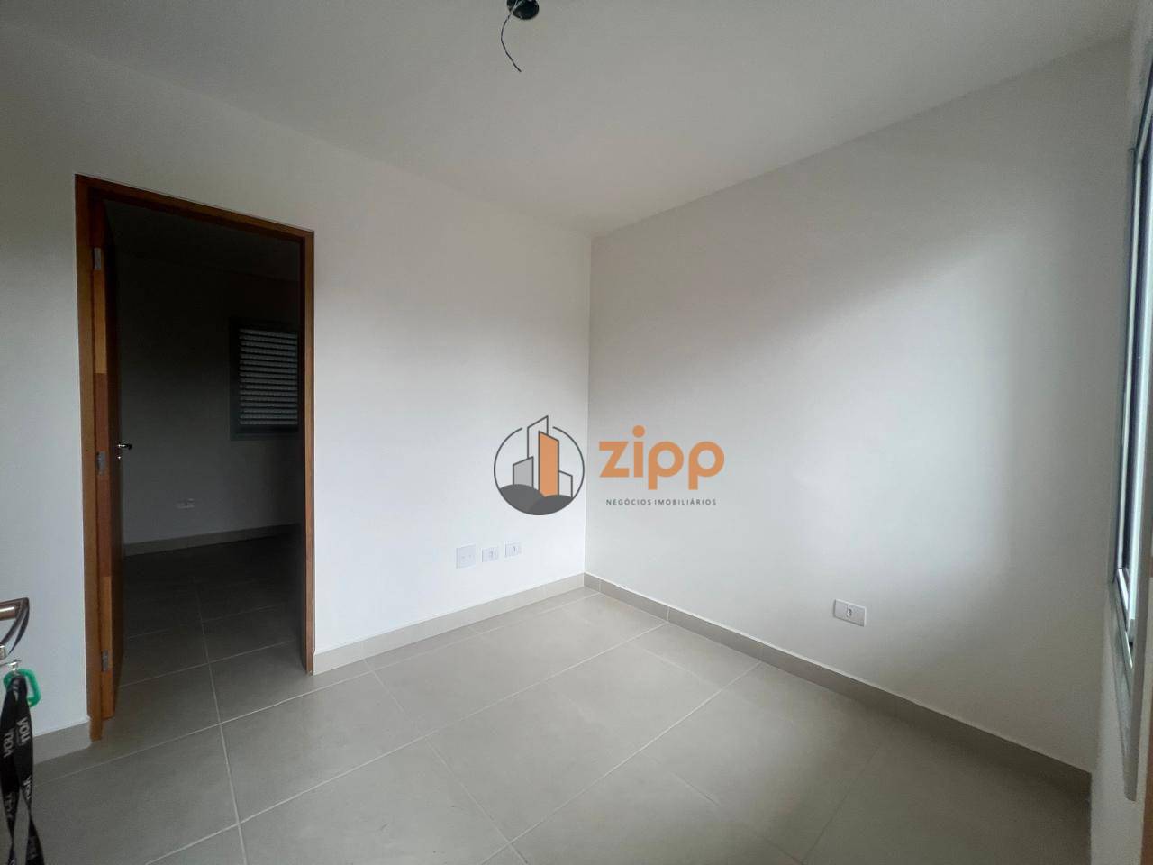 Apartamento à venda com 1 quarto, 28m² - Foto 2