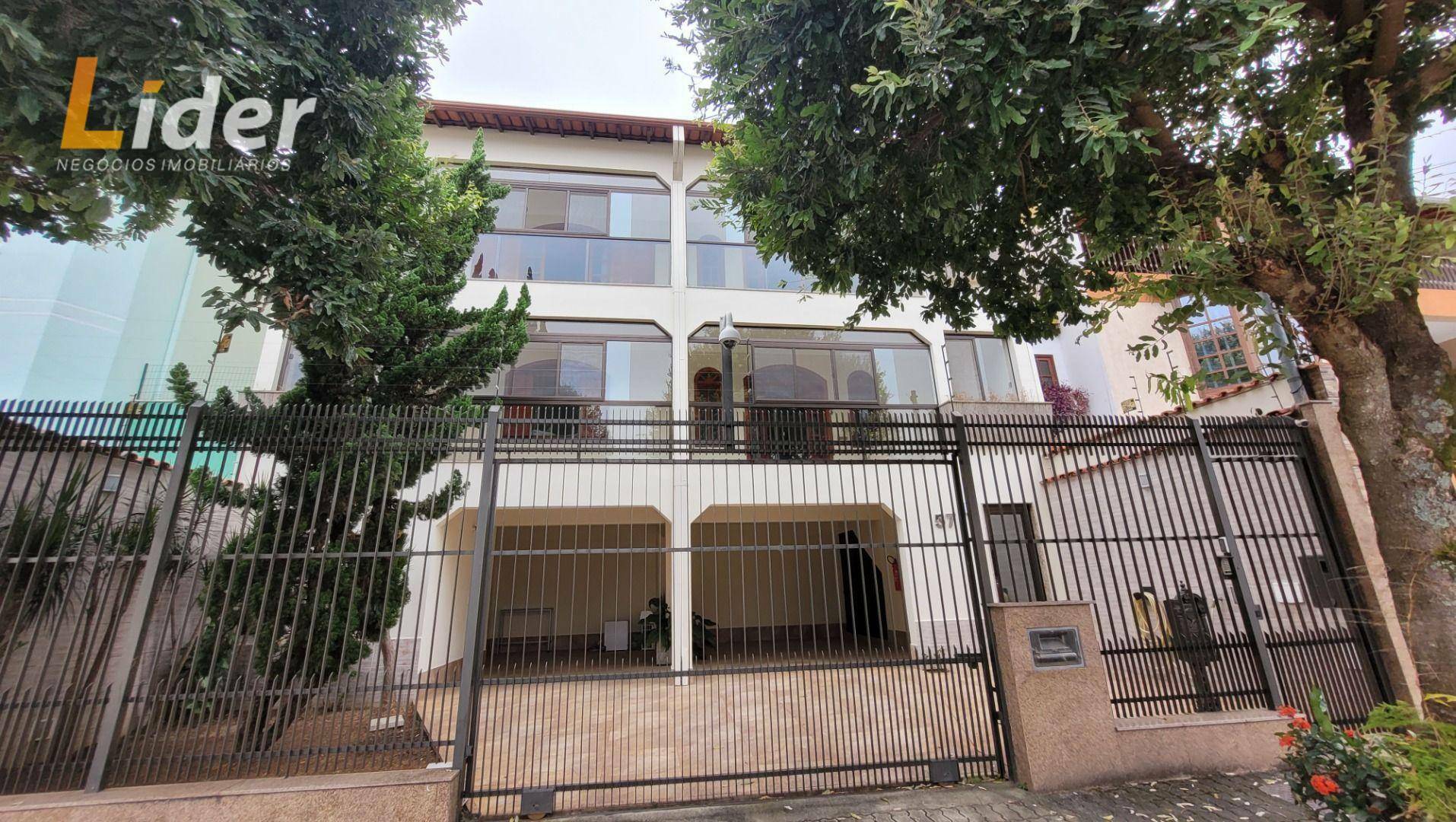 Casa à venda com 4 quartos, 279m² - Foto 2