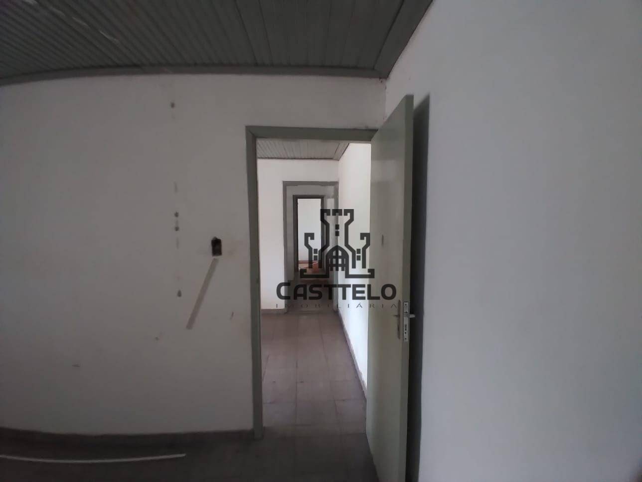 Casa à venda com 4 quartos, 200m² - Foto 16