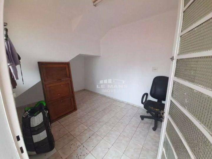 Casa para alugar com 4 quartos, 367m² - Foto 7