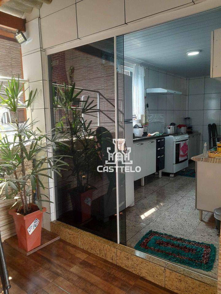 Casa à venda com 2 quartos, 97m² - Foto 8