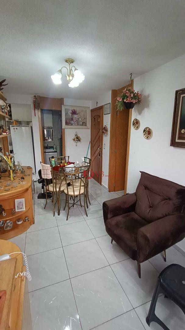 Apartamento à venda com 3 quartos, 50m² - Foto 12