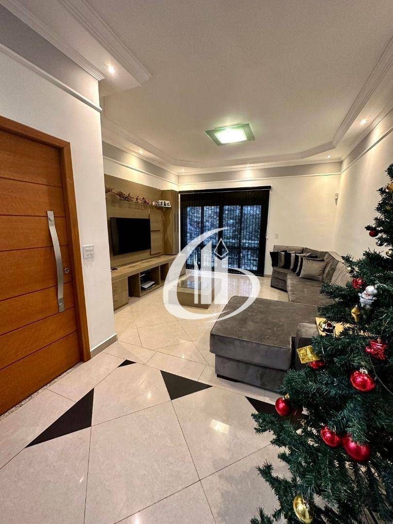 Sobrado à venda com 3 quartos, 298m² - Foto 1