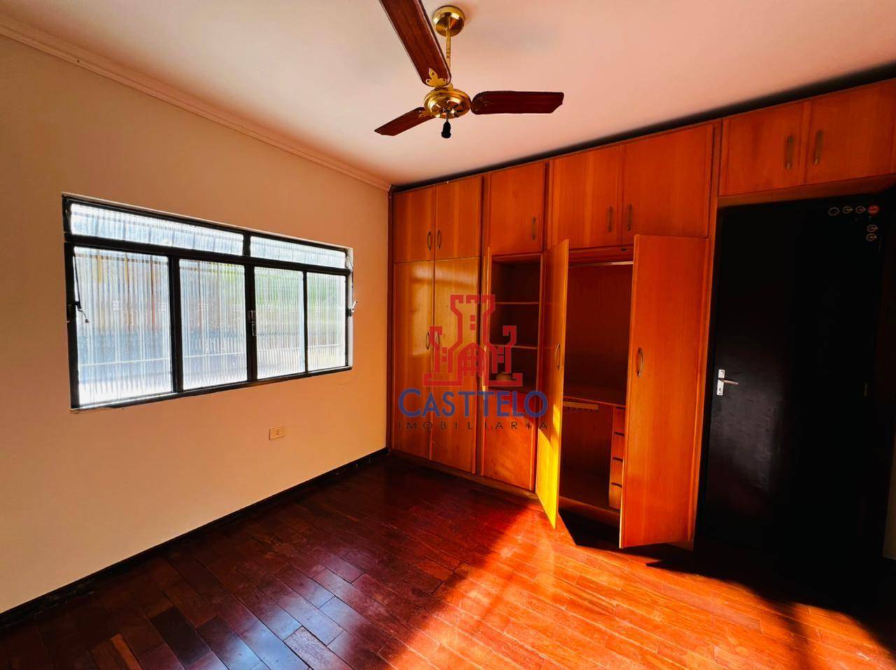 Casa à venda com 5 quartos, 110m² - Foto 12